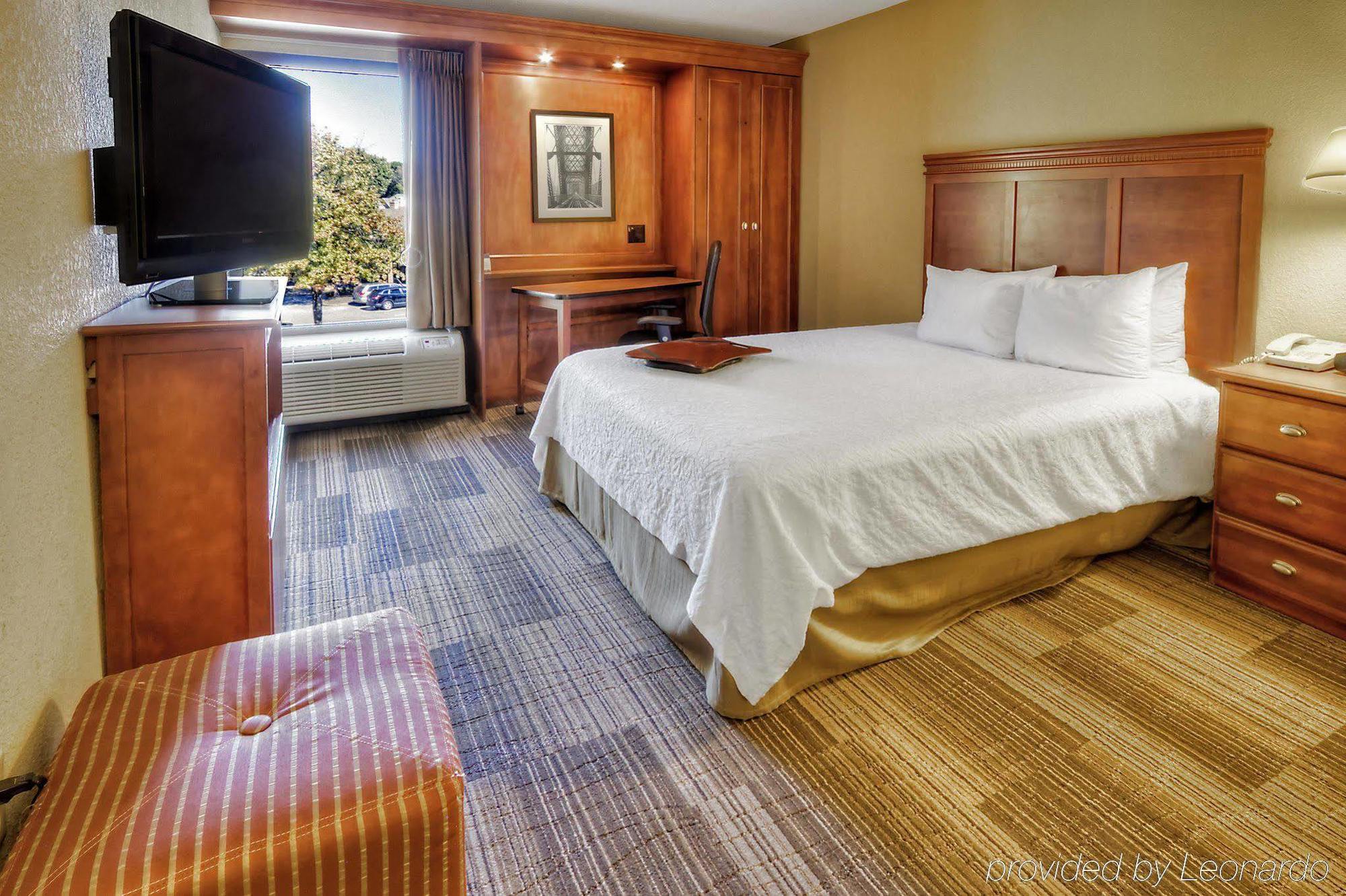 Hampton Inn Memphis Poplar Exteriör bild